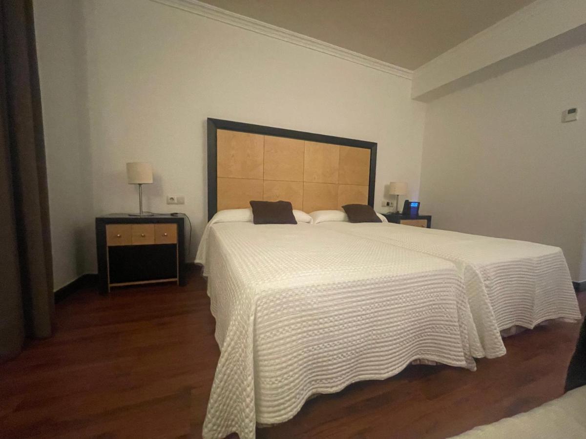 Hotel Las Cabanas Peñaranda de Bracamonte 外观 照片